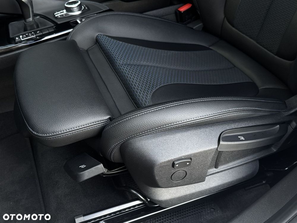 BMW X1 sDrive18d - 21