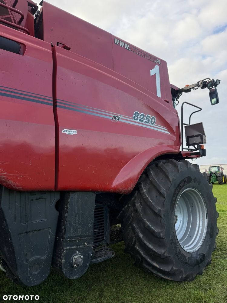 Case IH Axial-Flow 8250 - 8
