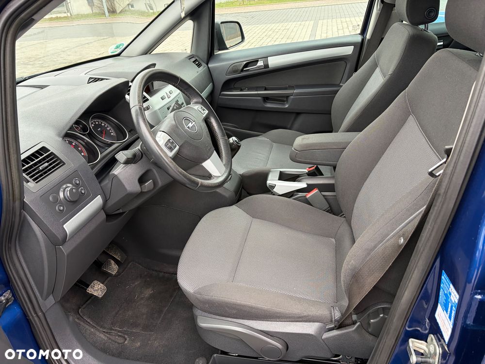 Opel Zafira 1.6 ecoFLEX Family - 25