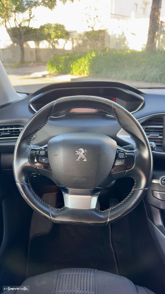 Peugeot 308 PureTech 130 GPF Stop & Start Allure Pack - 12