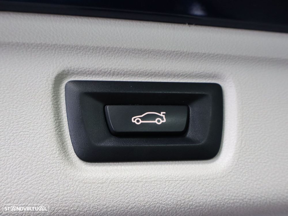 BMW 330 e Corporate Edition Auto - 24