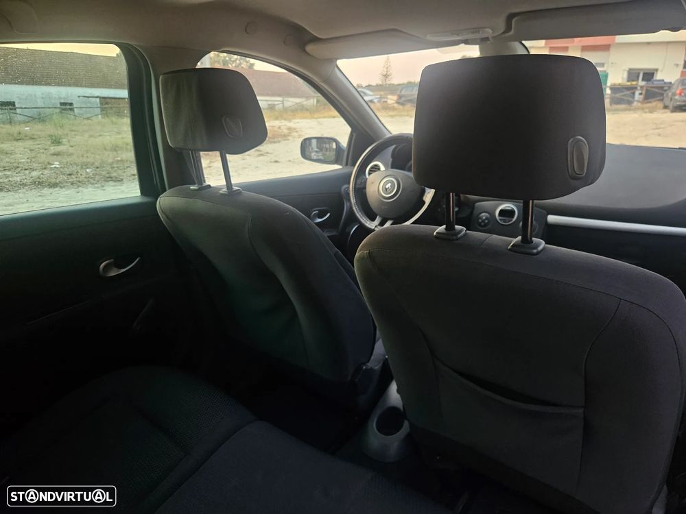 Renault Clio 1.2 16V Dynamique - 11