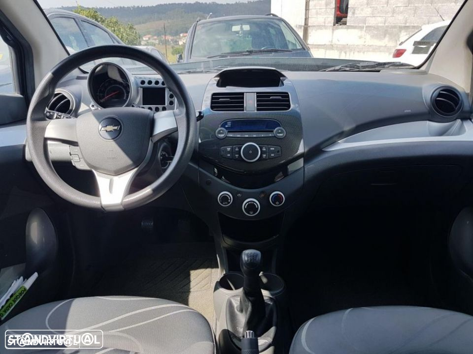 Chevrolet Spark 2010 para peças - 3