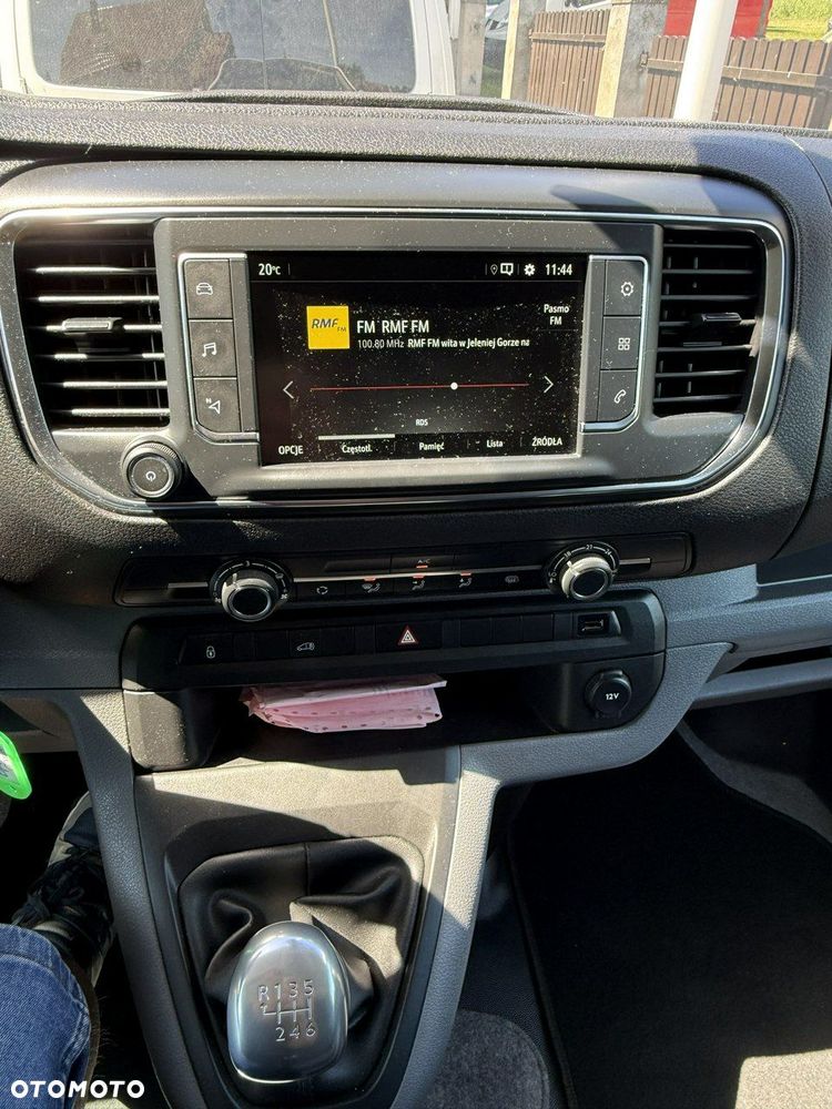 Opel Vivaro - 10