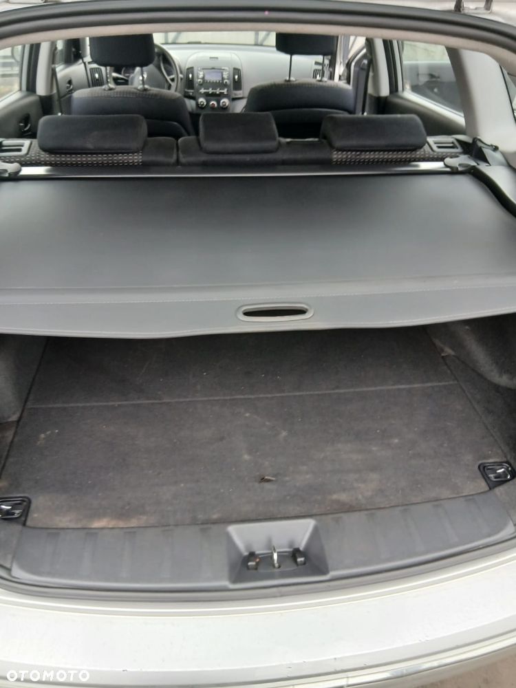 Hyundai i30 1.6 Comfort - 12