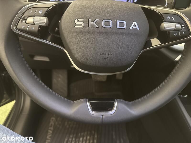 Skoda Octavia 1.5 TSI mHEV Selection DSG - 13