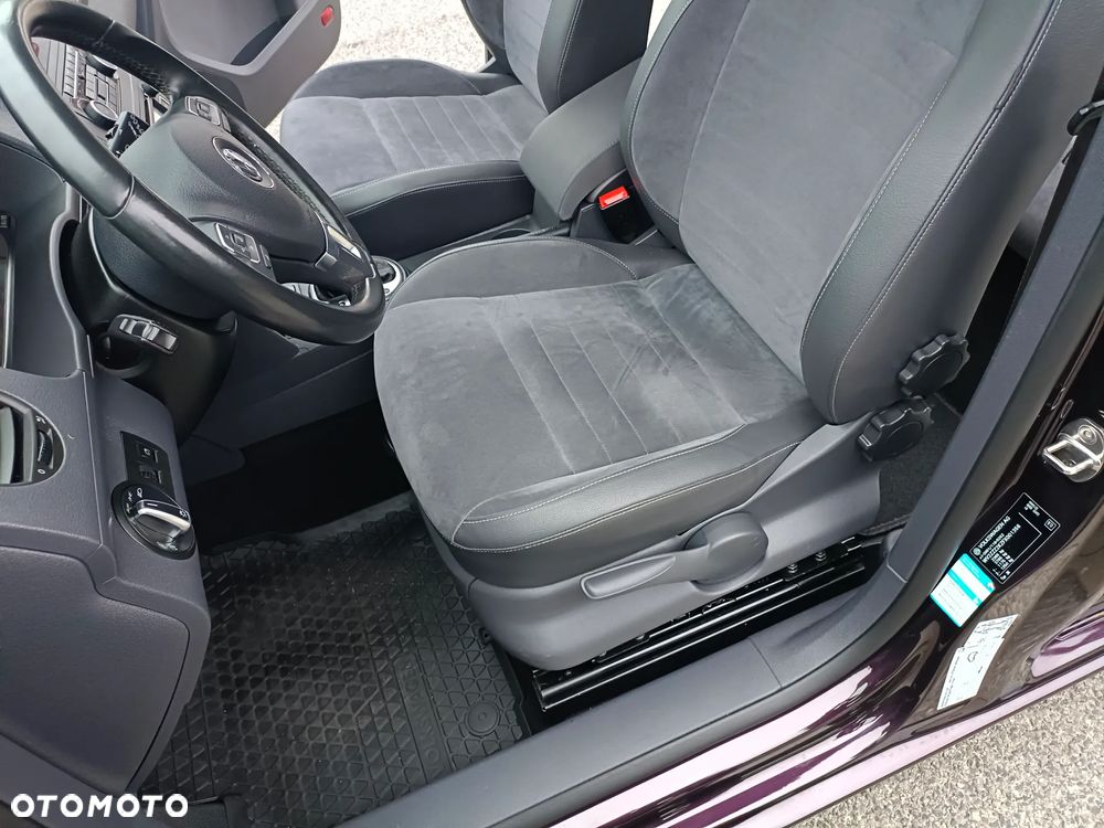 Volkswagen Caddy Maxi Highline DSG - 20