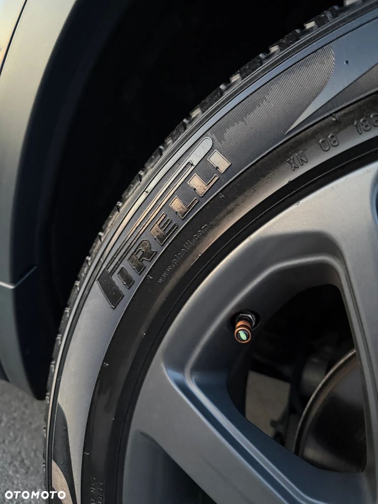 Land Rover Discovery Sport TD4 HSE Luxury - 27