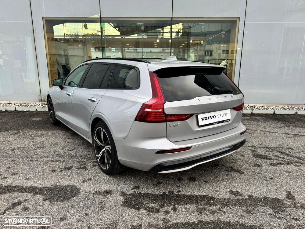 Volvo V60 2.0 B4 Plus Dark Auto - 14