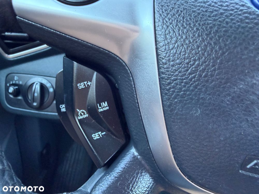 Ford Grand C-MAX - 24