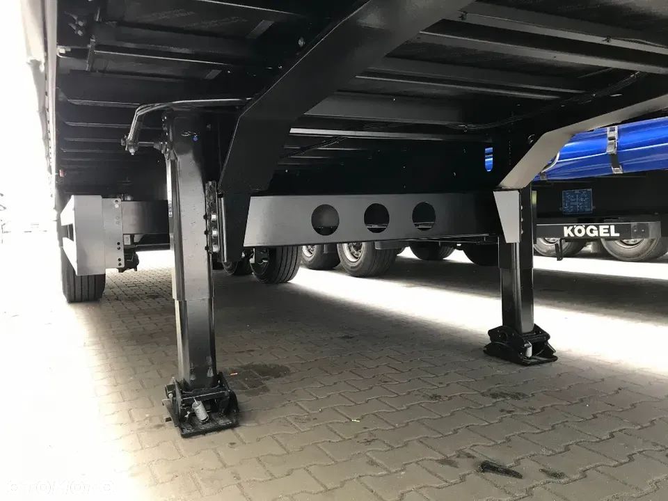Kögel KÖGEL TYP: S 24 P 90/1.100, oś podnoszona, dach rozsuwany, 4 rzędy desek alu, 2 kosze na koła - 9