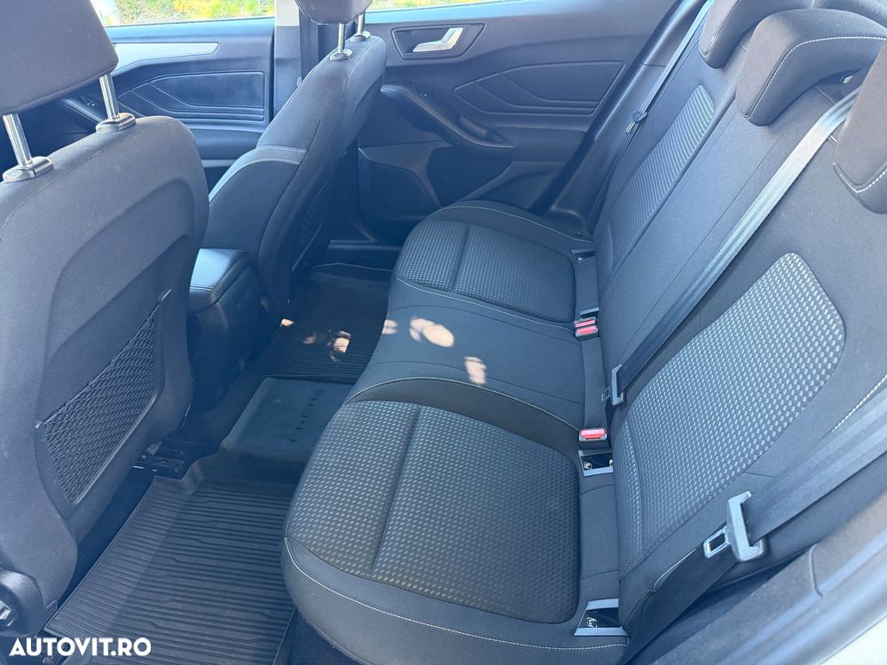 Ford Focus 1.0 EcoBoost Titanium Business - 13