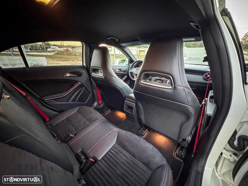 Mercedes-Benz A 45 AMG 4Matic Speedshift 7G-DCT - 18