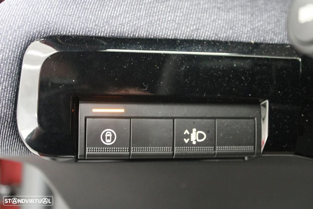 Renault 4 E-Tech 52 kWh Techno Autonomia Conforto - 15