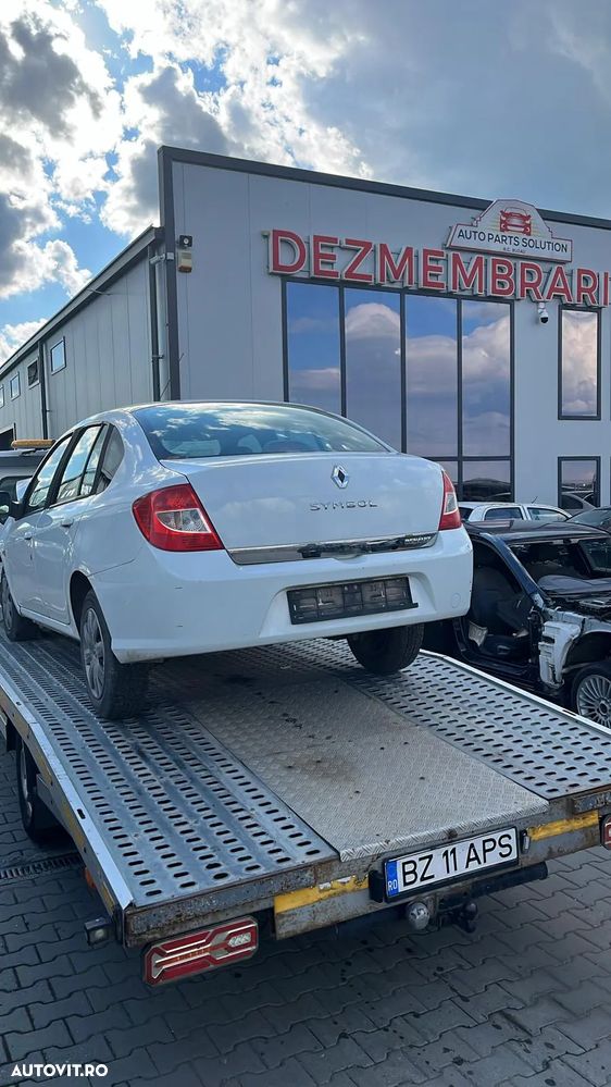 Dezmembram Renault Clio Symbol 1.2 B an fabr. 2011 - 1