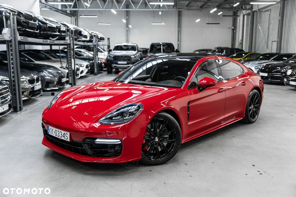 Porsche Panamera Turbo - 12