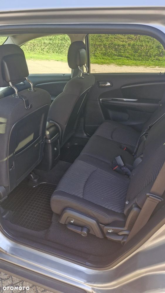 Dodge Journey - 10
