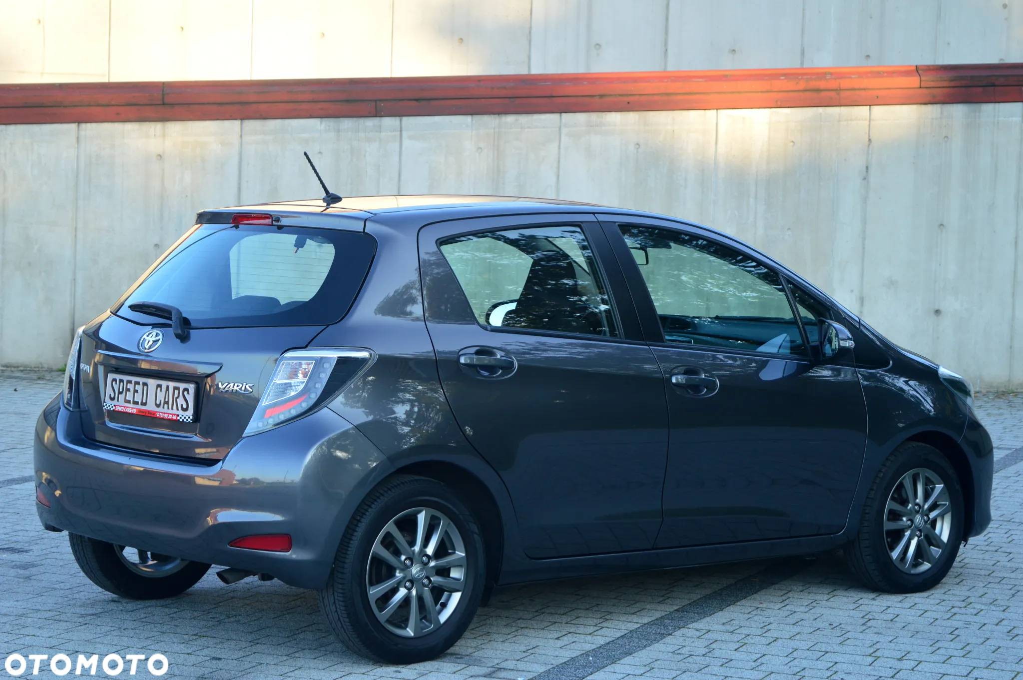 Toyota Yaris - 4