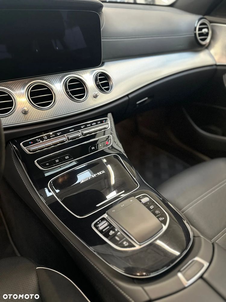 Mercedes-Benz Klasa E AMG 63 S 4Matic+ 9G-TRONIC - 4