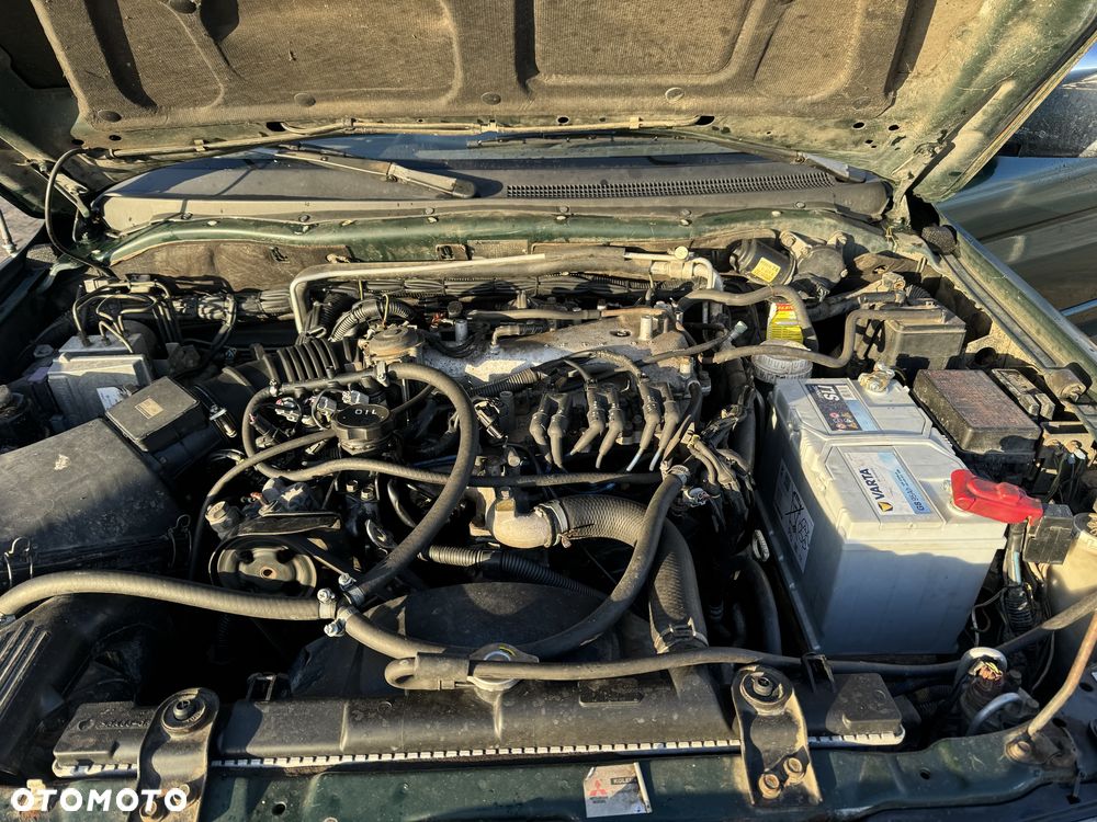 Mitsubishi Pajero Sport - 4
