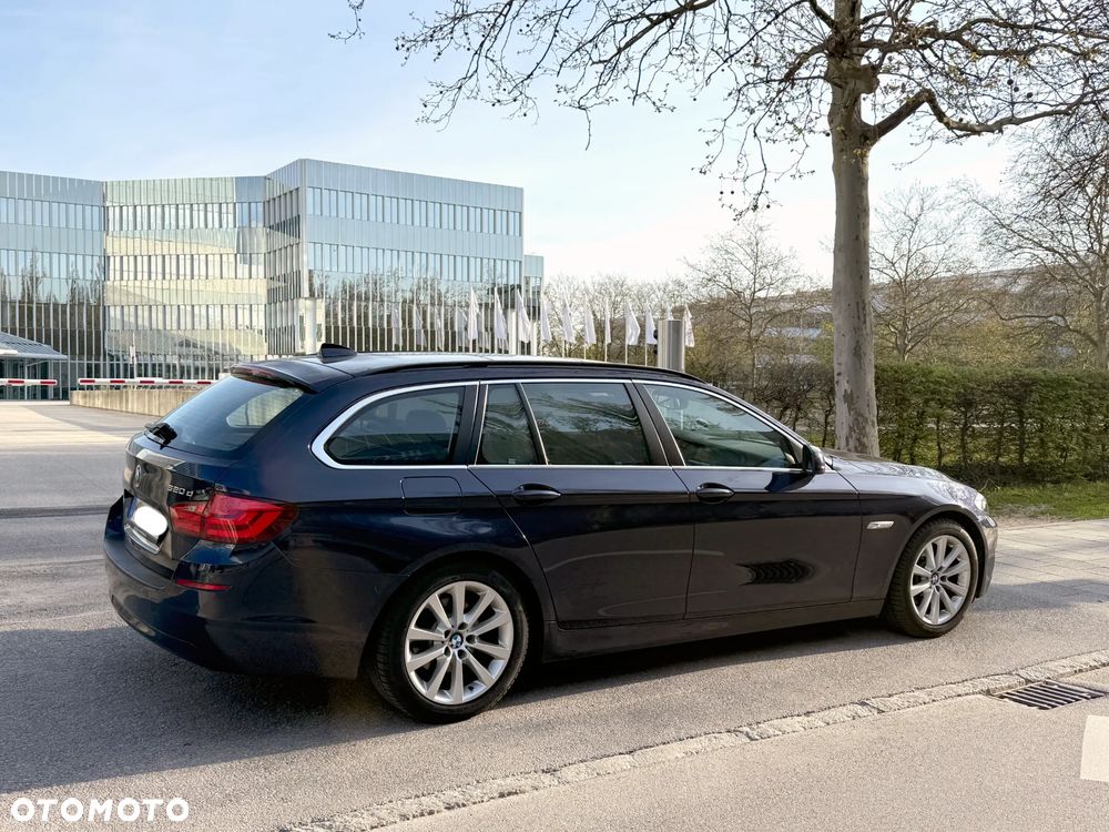 BMW Seria 5 520d - 5