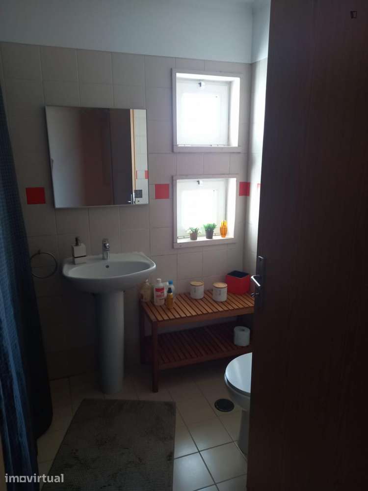 Quarto - localizado em Lumiar Lisbon - Grande imagem: 3/7