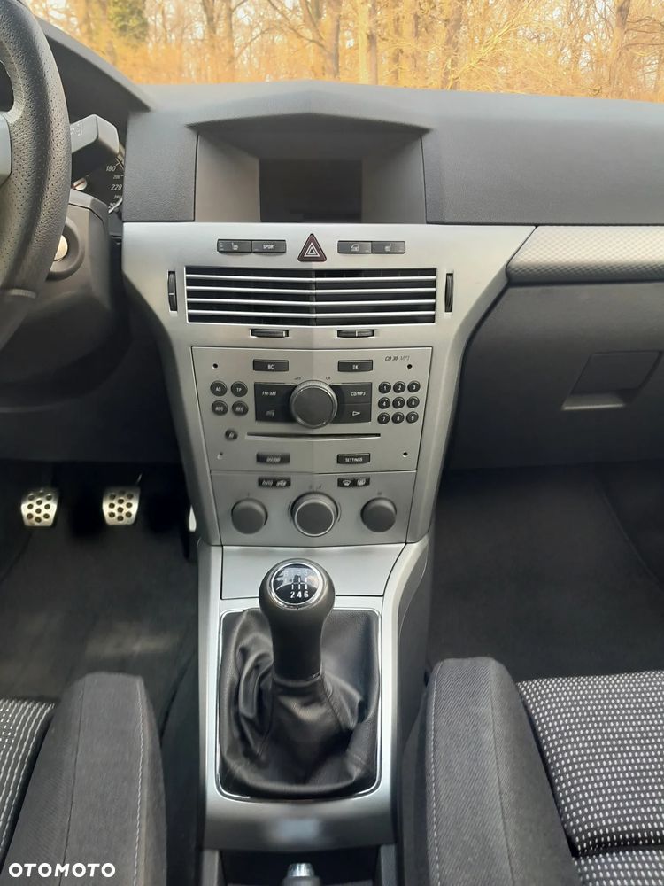 Opel Astra 2.0 Turbo Sport - 15