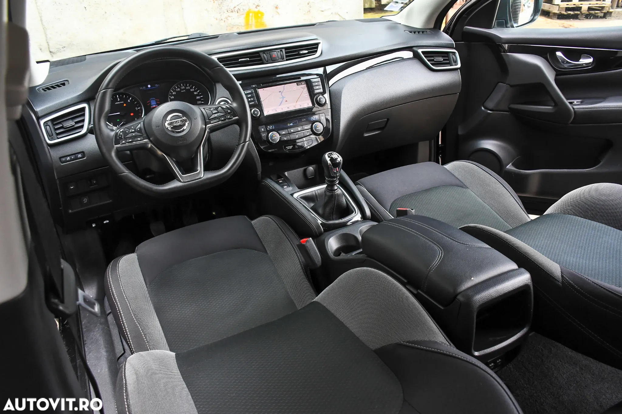 Nissan Qashqai 1.5 DCI N-Connecta - 11