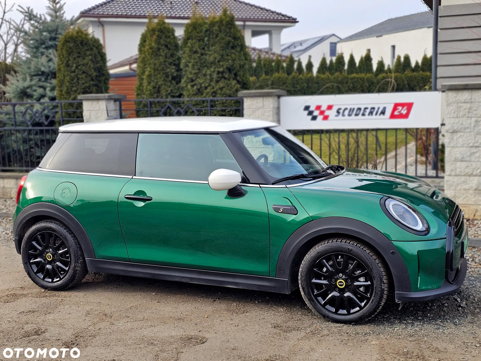 MINI Cooper SE - 17
