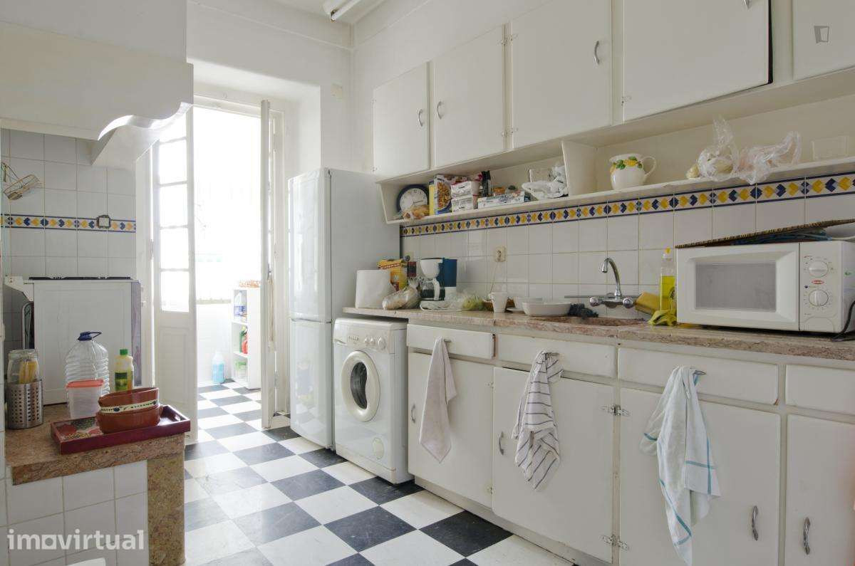 Quarto - localizado em Sete Rios Lisbon - Grande imagem: 5/25