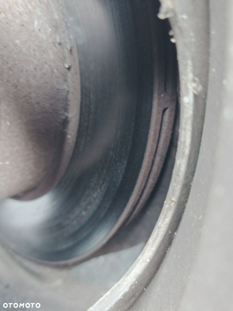 Mitsubishi Canter 3.0 (TURBO) * DMC 3.5T Kat.B * Kontener 4.2m * Winda * Możliwość montażu nowej wywrotki * Sprowadzony - 4