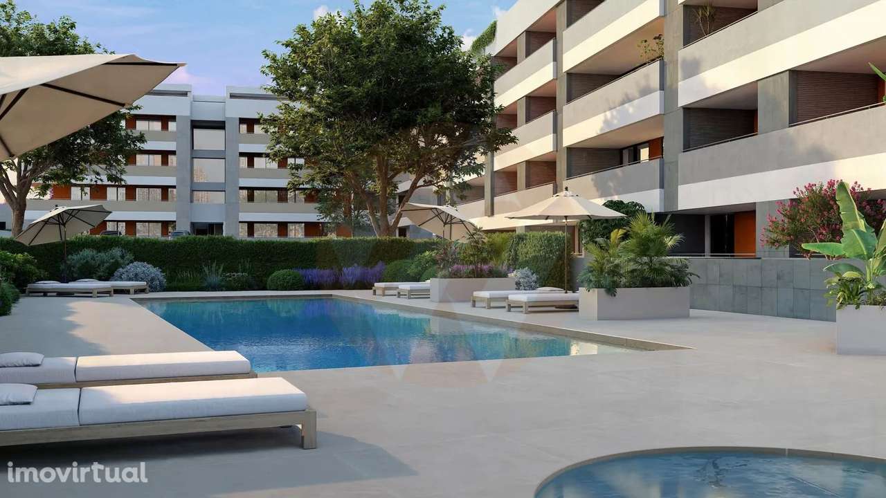 T1+1 de Luxo a 500m da Praia – Conforto e Tecnologia em Lagos - Grande imagem: 2/10