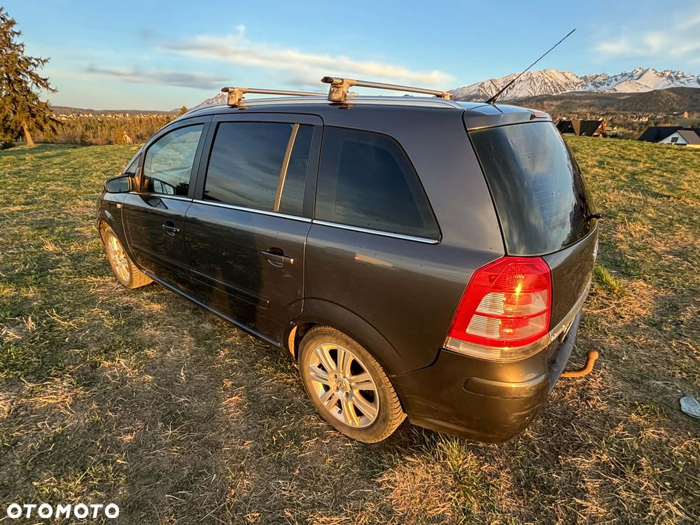 Opel Zafira - 2
