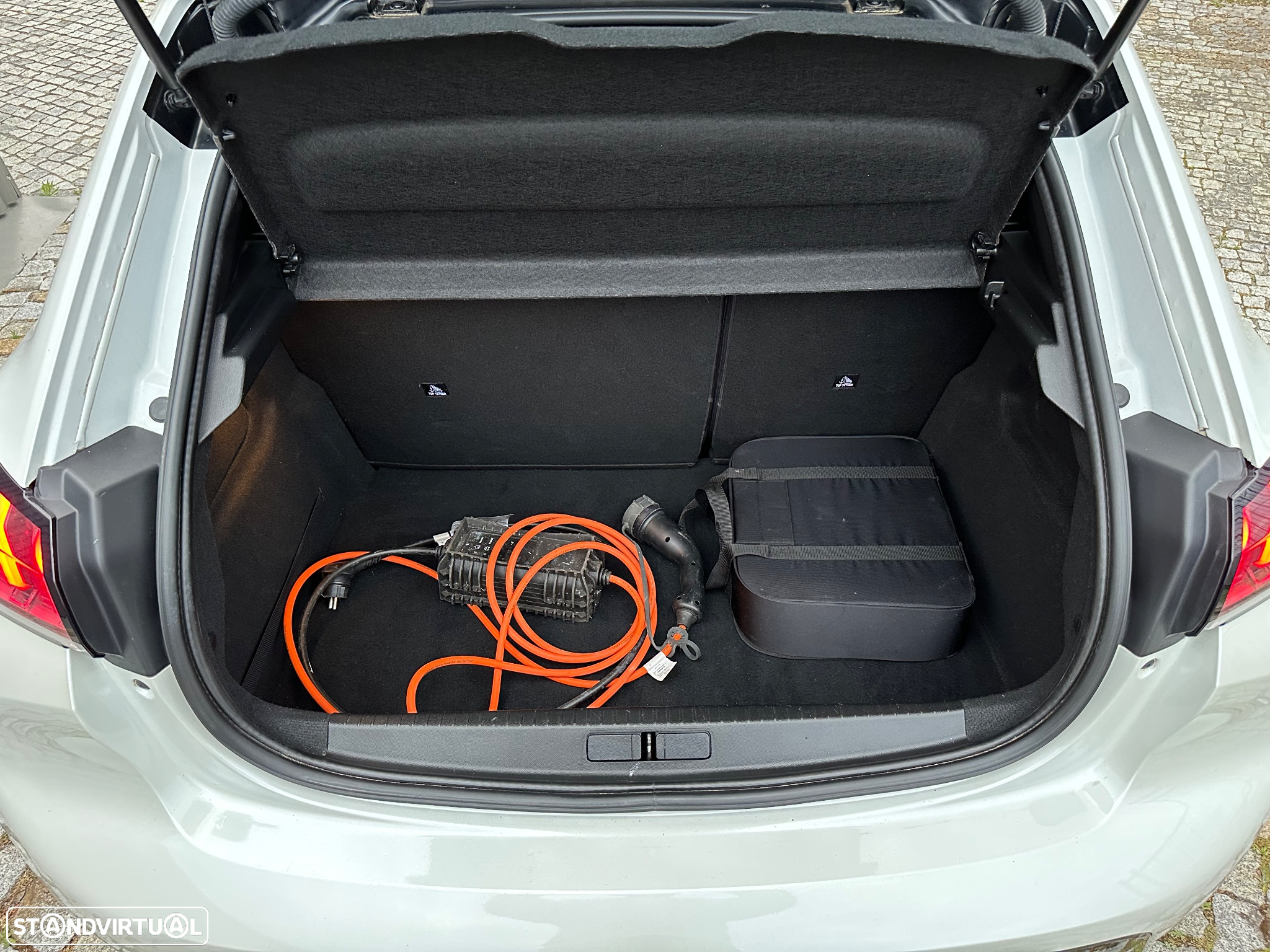 Peugeot e-208 50 kWh GT Line - 35