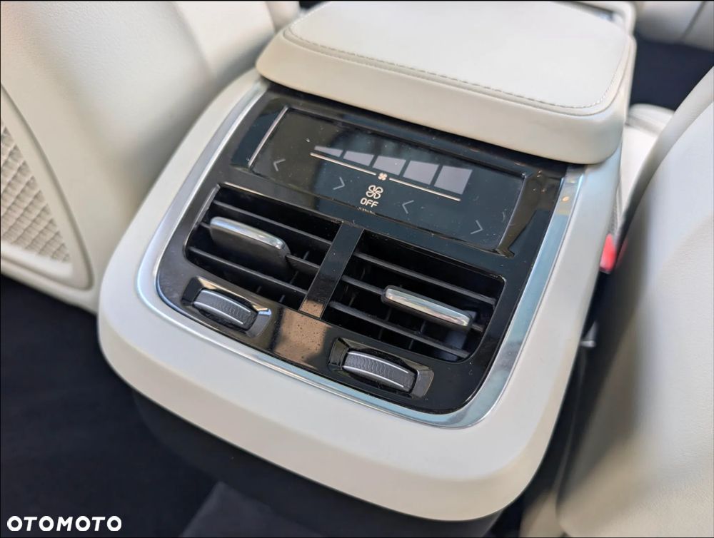 Volvo XC 90 - 34