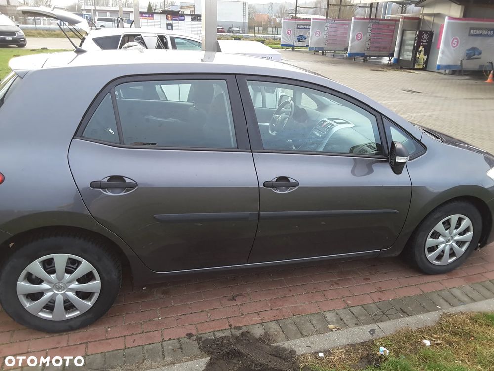 Toyota Auris 1.4 D-4D Luna EU5 - 4