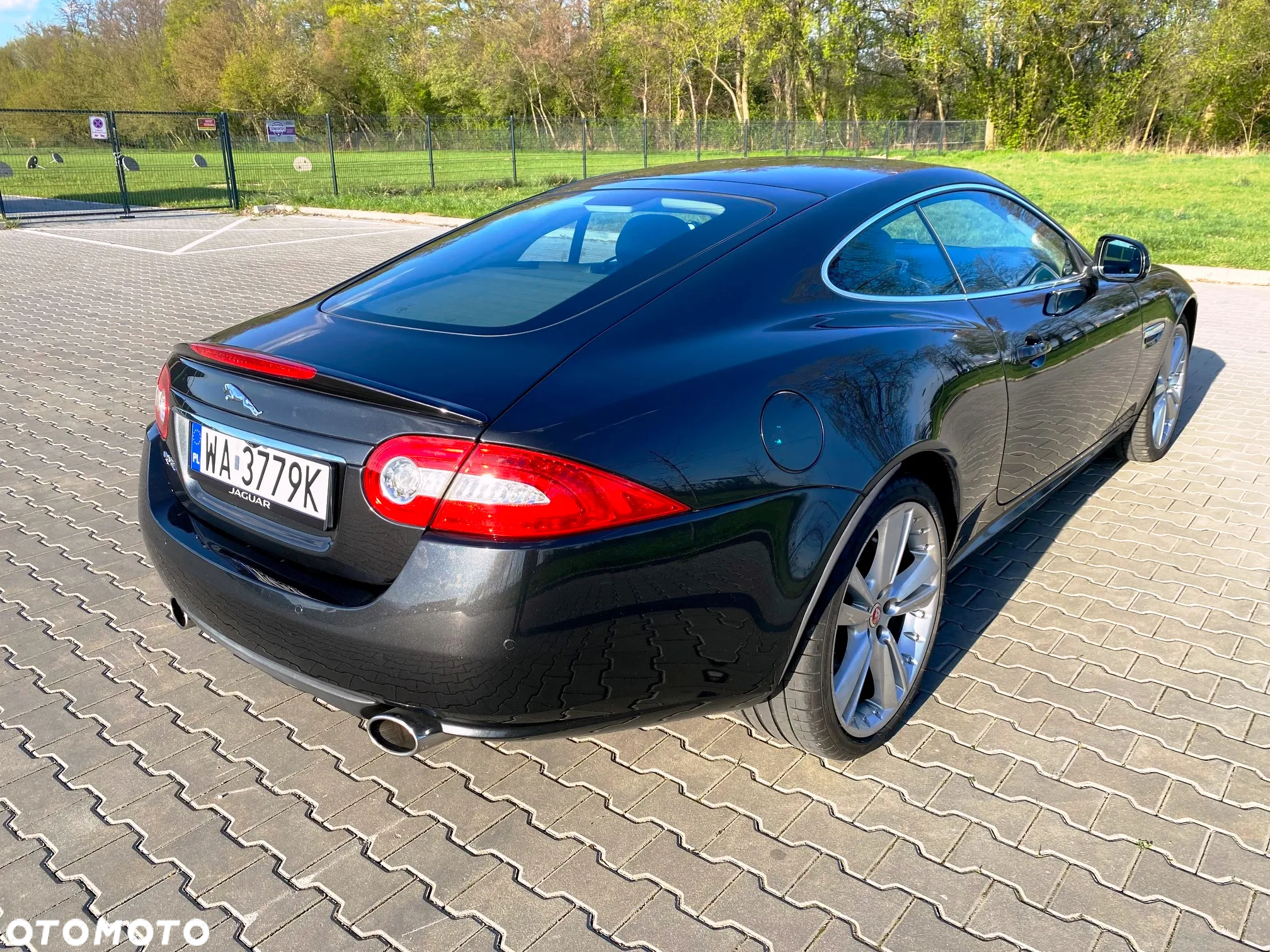 Jaguar XK 5.0 Coupe Portfolio - 4