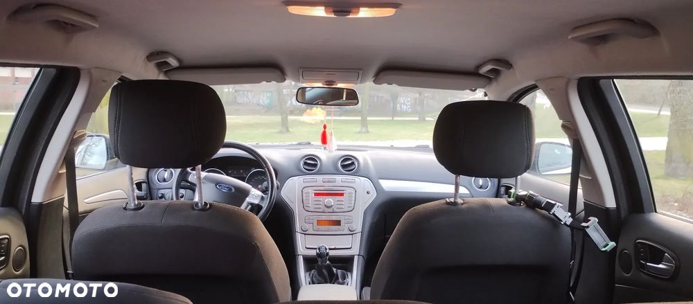 Ford Mondeo - 17