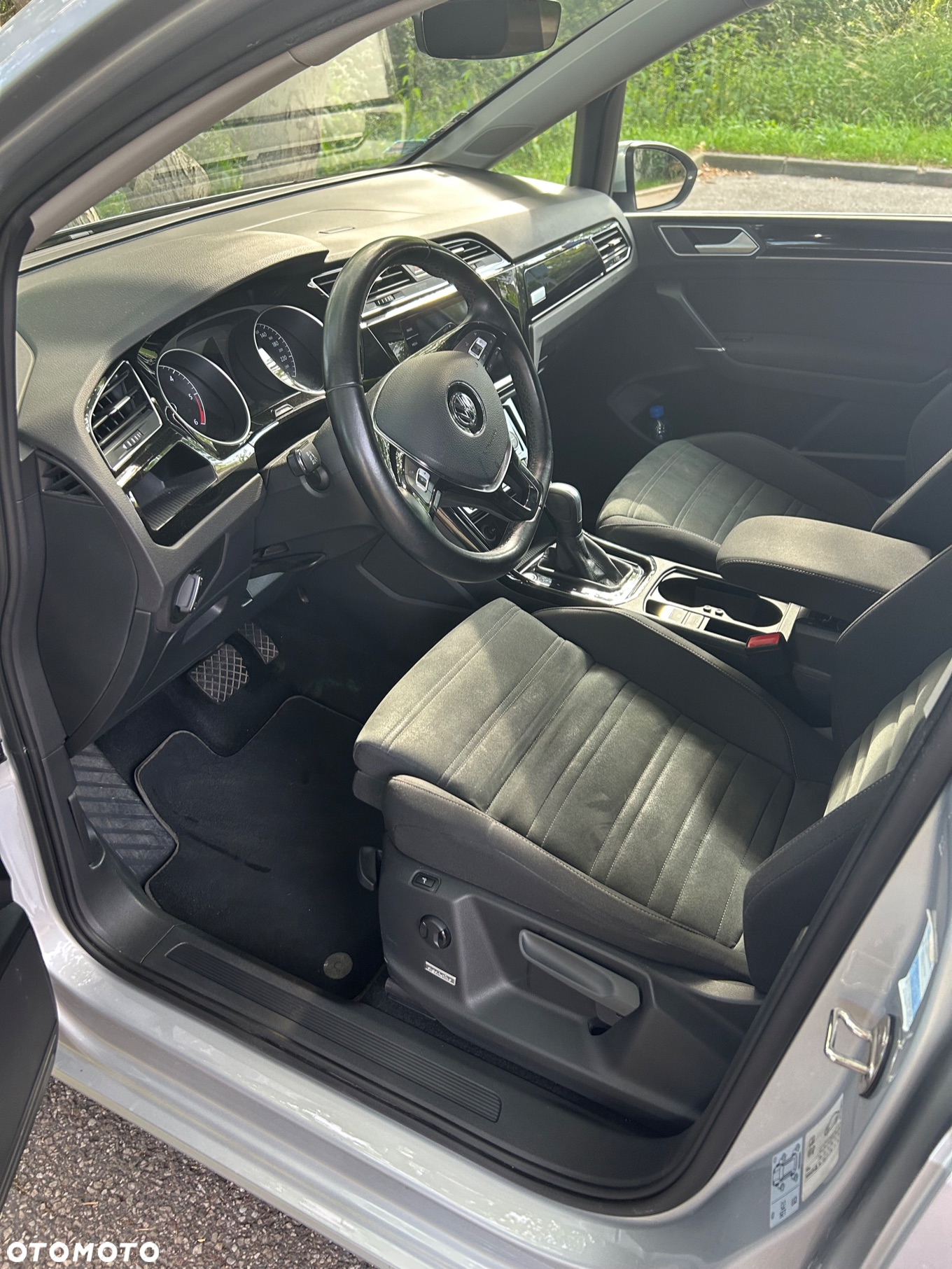 Volkswagen Touran 2.0 TDI BMT Highline DSG - 2
