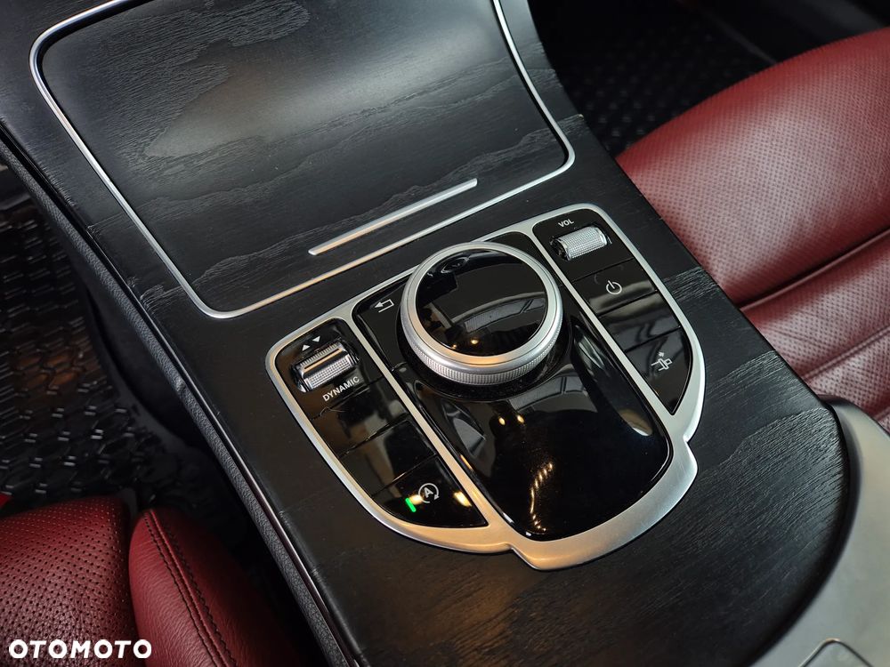 Mercedes-Benz Klasa C 300 7G-TRONIC - 10