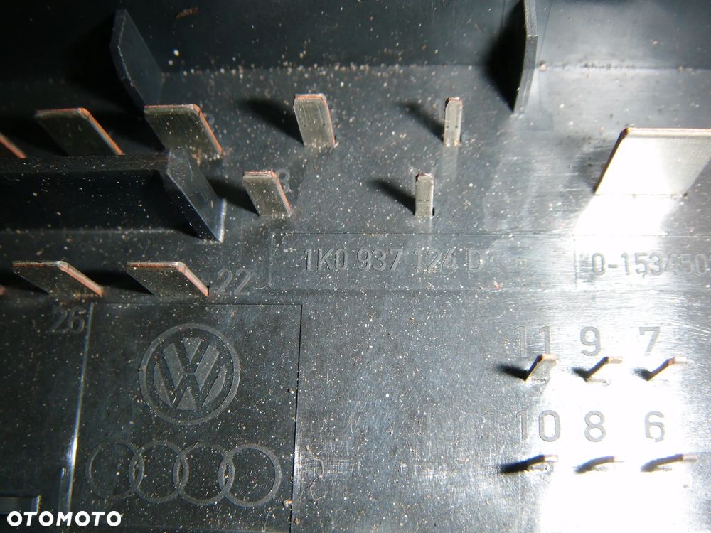 audi a3 8p 1.6b moduł BSI 1k0937124d - 2