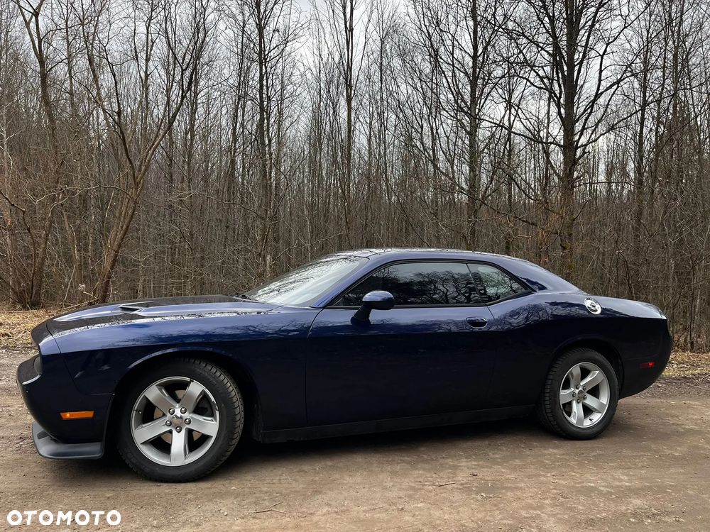 Dodge Challenger - 2