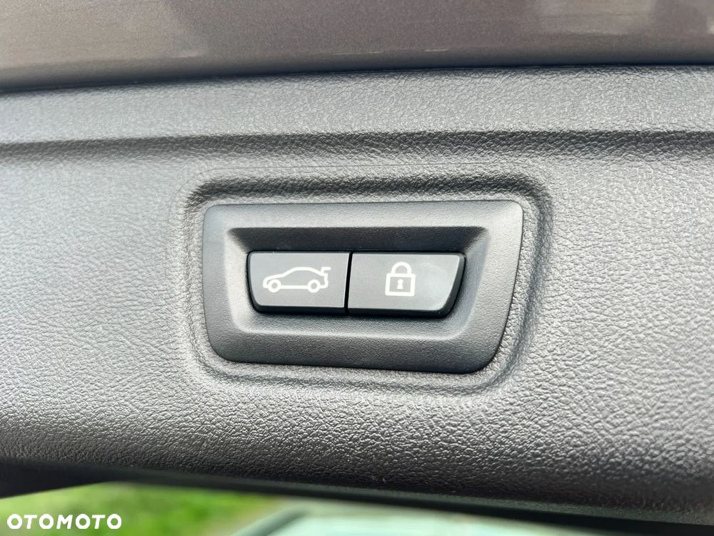 BMW Seria 3 320d M Sport Shadow - 20