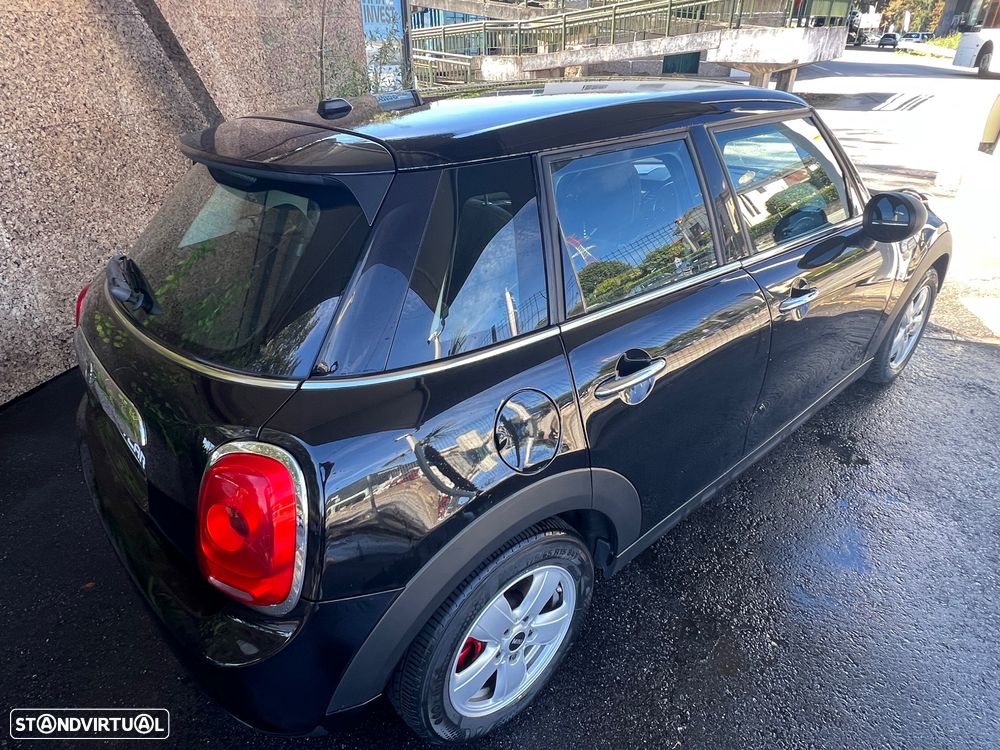 MINI 5 Portas Cooper D - 10