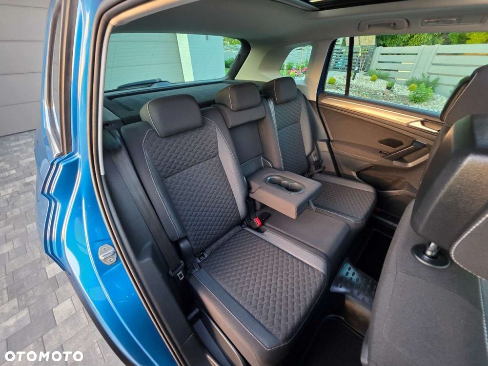 Volkswagen Touran - 25