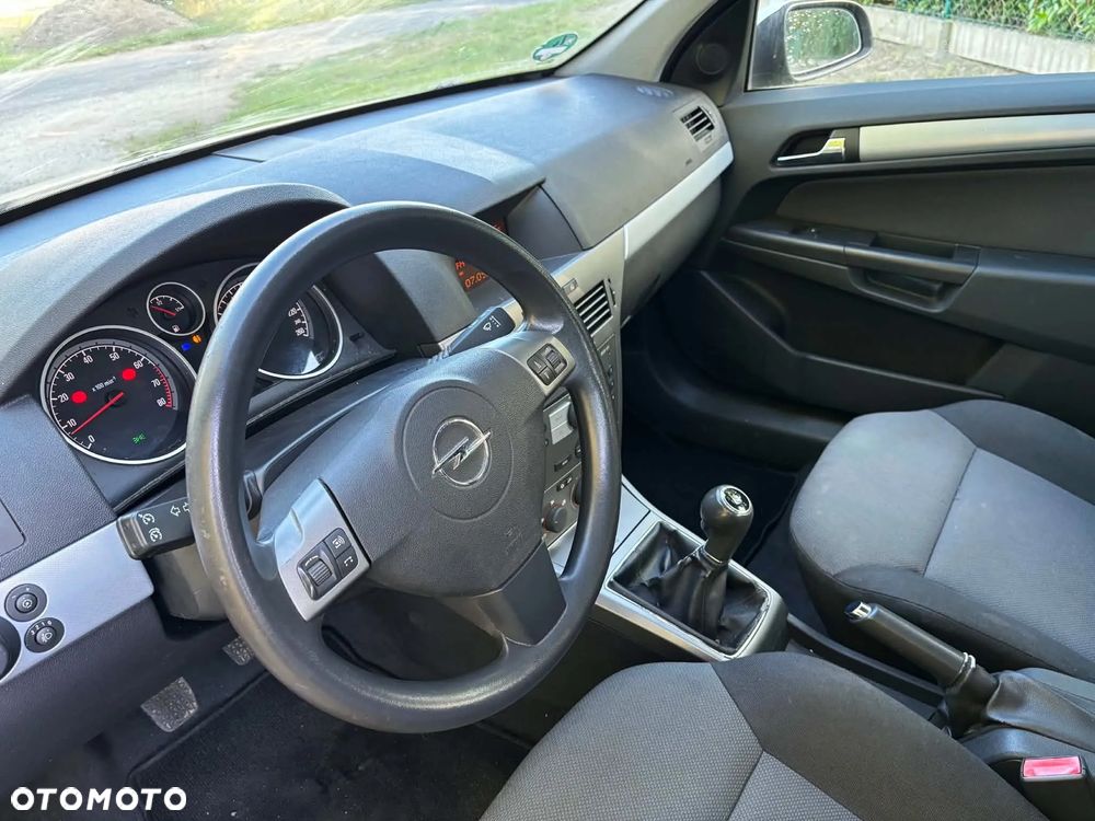 Opel Astra 1.6 Catch me now - 32