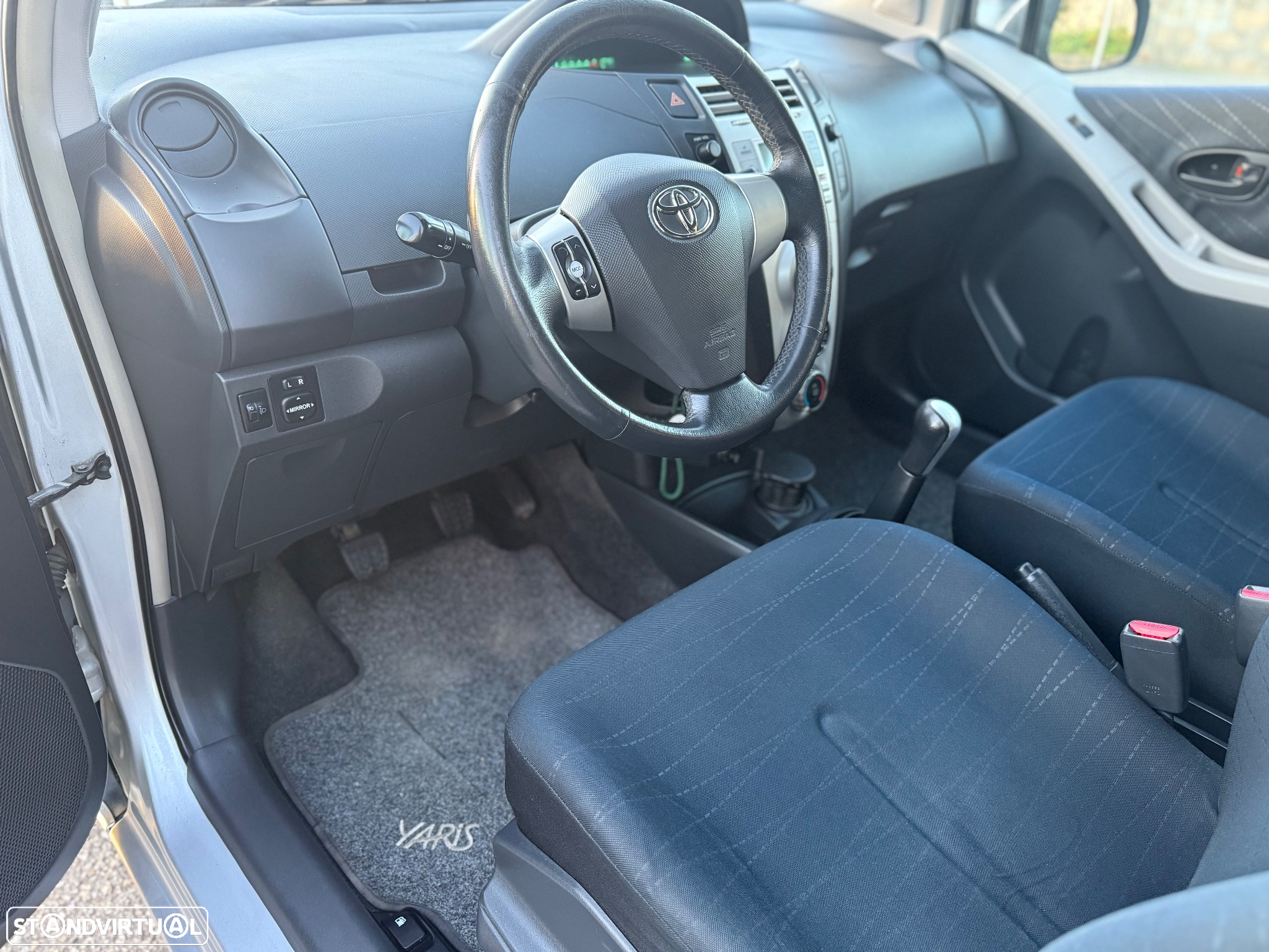 Toyota Yaris 1.0 VVT-i - 11
