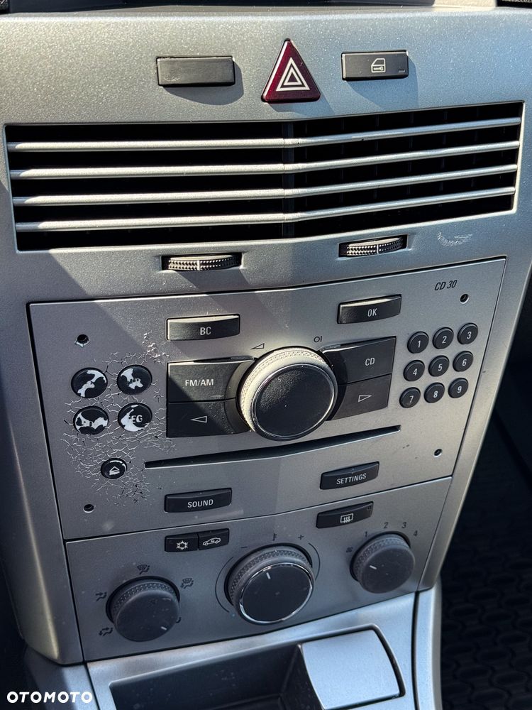 Opel Astra 1.6 Enjoy - 10