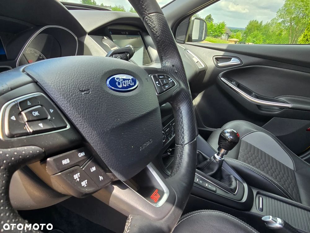 Ford Focus - 20