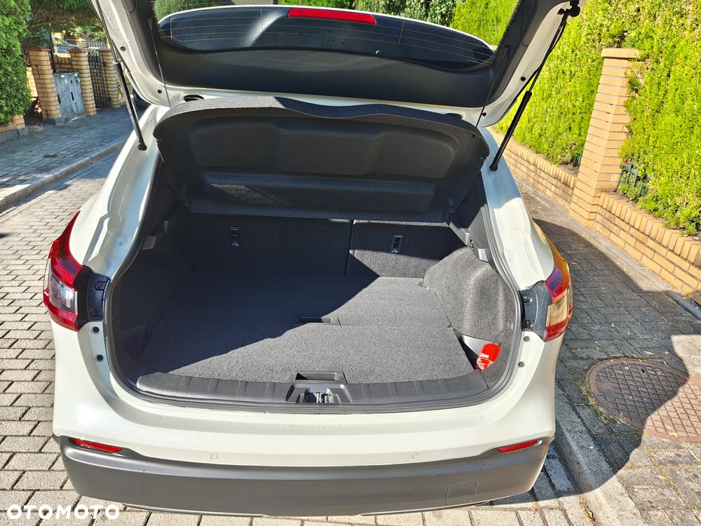 Nissan Qashqai 1.3 DIG-T N-Connecta - 14